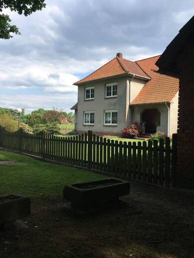 Haus zum Kauf provisionsfrei 330.000 € 11 Zimmer 250 m² 44.747 m² Grundstück Borstel Borstel 27246