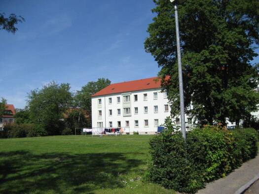 Wohnung zur Miete 450 € 4 Zimmer 78 m² EG frei ab sofort Mittelstraße 6 Deutzen Neukieritzsch 04575