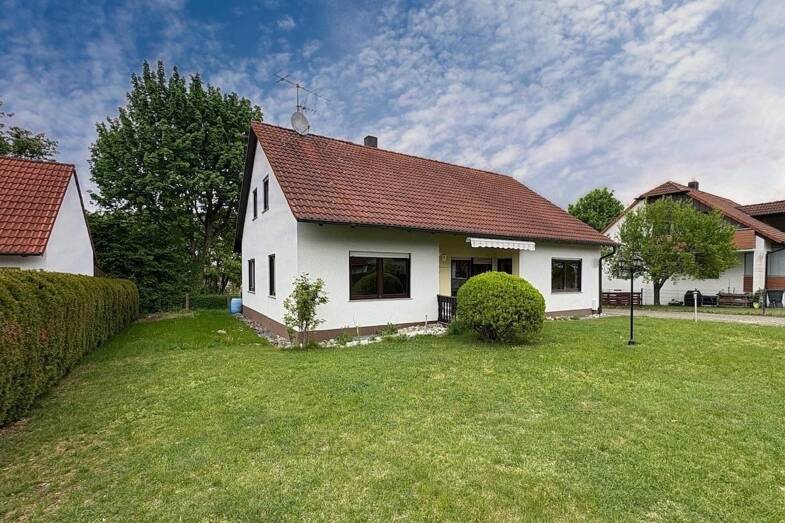 Einfamilienhaus zum Kauf 275.000 € 3 Zimmer 90 m² 629 m² Grundstück frei ab sofort Mönchsroth Mönchsroth 91614