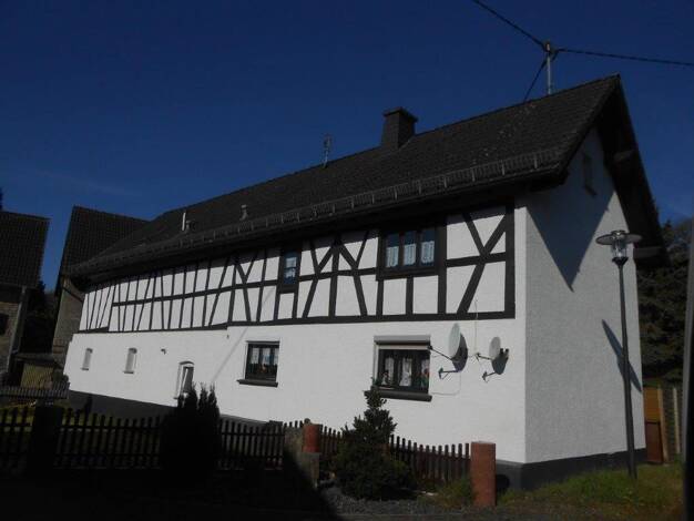Wohnung zur Miete 320 € 1 Zimmer 41,8 m² EG Burglahr 57632