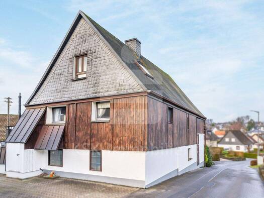 Einfamilienhaus zum Kauf 225.000 € 9 Zimmer 146 m² 313 m² Grundstück Marienheide 51709