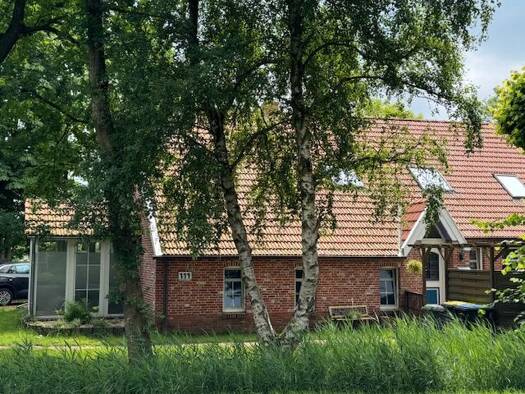 Wohnung zur Miete 800 € 5 Zimmer 185 m² frei ab 01.09.2026 Oldeborg Südbrookmerland 26624