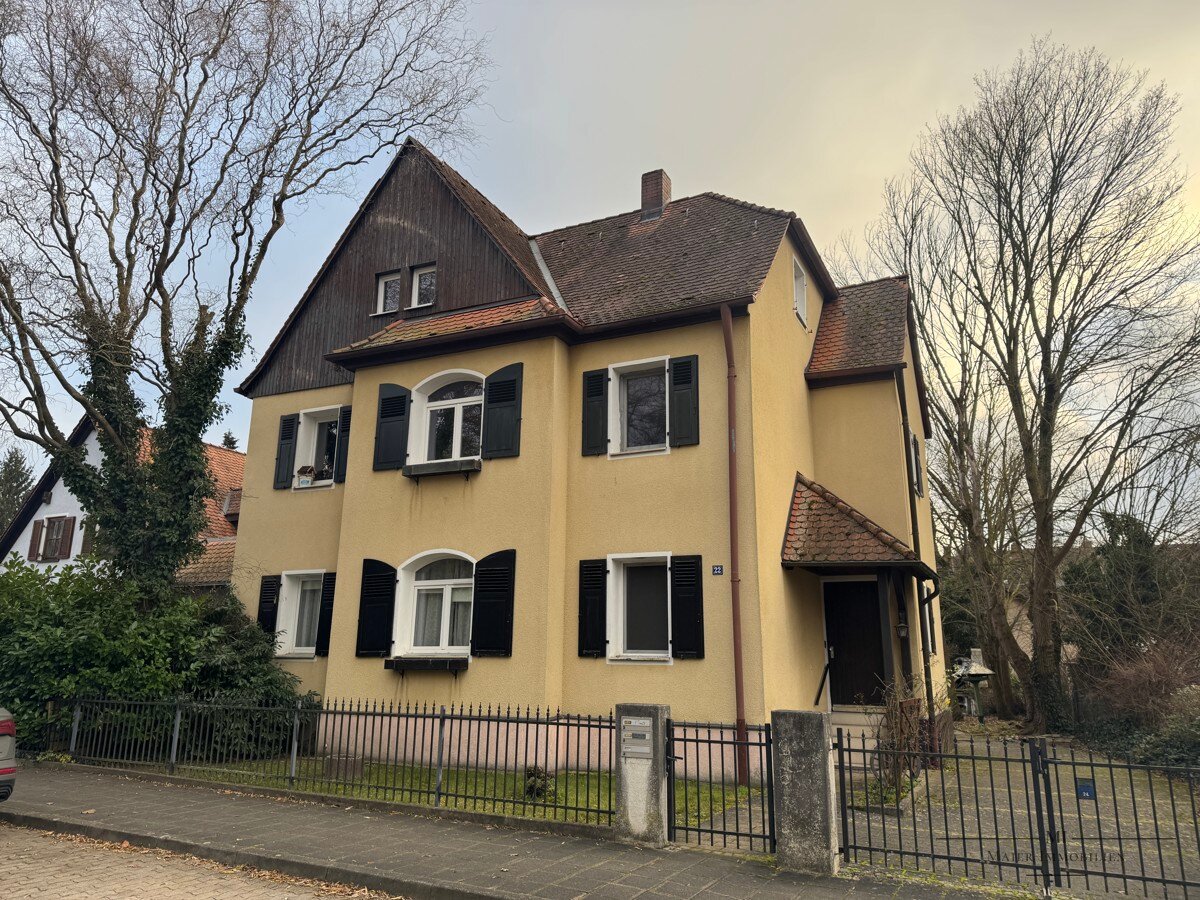 Mehrfamilienhaus zum Kauf 689.000 € 8 Zimmer 190 m²<br/>Wohnfläche 460 m²<br/>Grundstück Eibach Nürnberg 90451