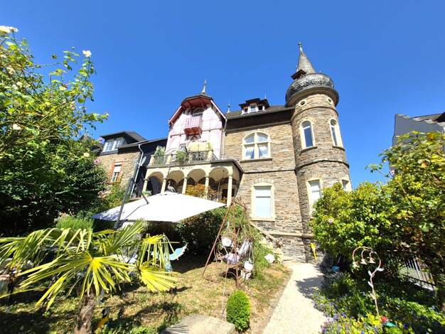 Haus zum Kauf 1.250.000 € 13 Zimmer 430 m² 1.058 m² Grundstück Kues Bernkastel-Kues 54470