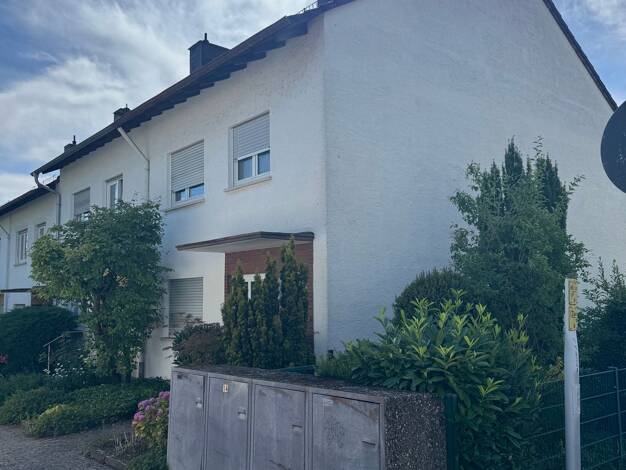 Reihenhaus zur Miete 2.400 € 6 Zimmer 155 m² 350 m² Grundstück frei ab sofort Finthen Mainz 55126
