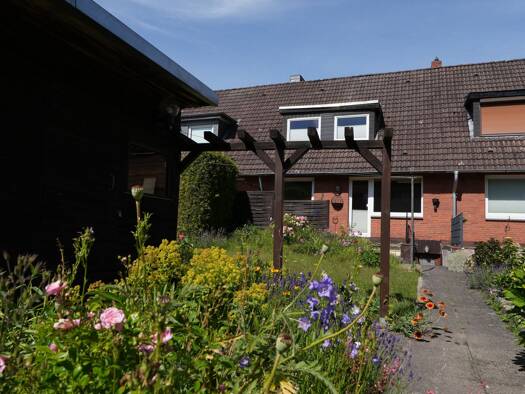 Reihenmittelhaus zum Kauf 175.000 € 3 Zimmer 74 m² 260 m² Grundstück Fockbek 24787
