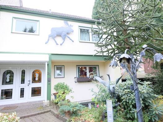 Reihenendhaus zum Kauf 7 Zimmer 275,5 m² 460 m² Grundstück Lüttringhausen Remscheid 42899