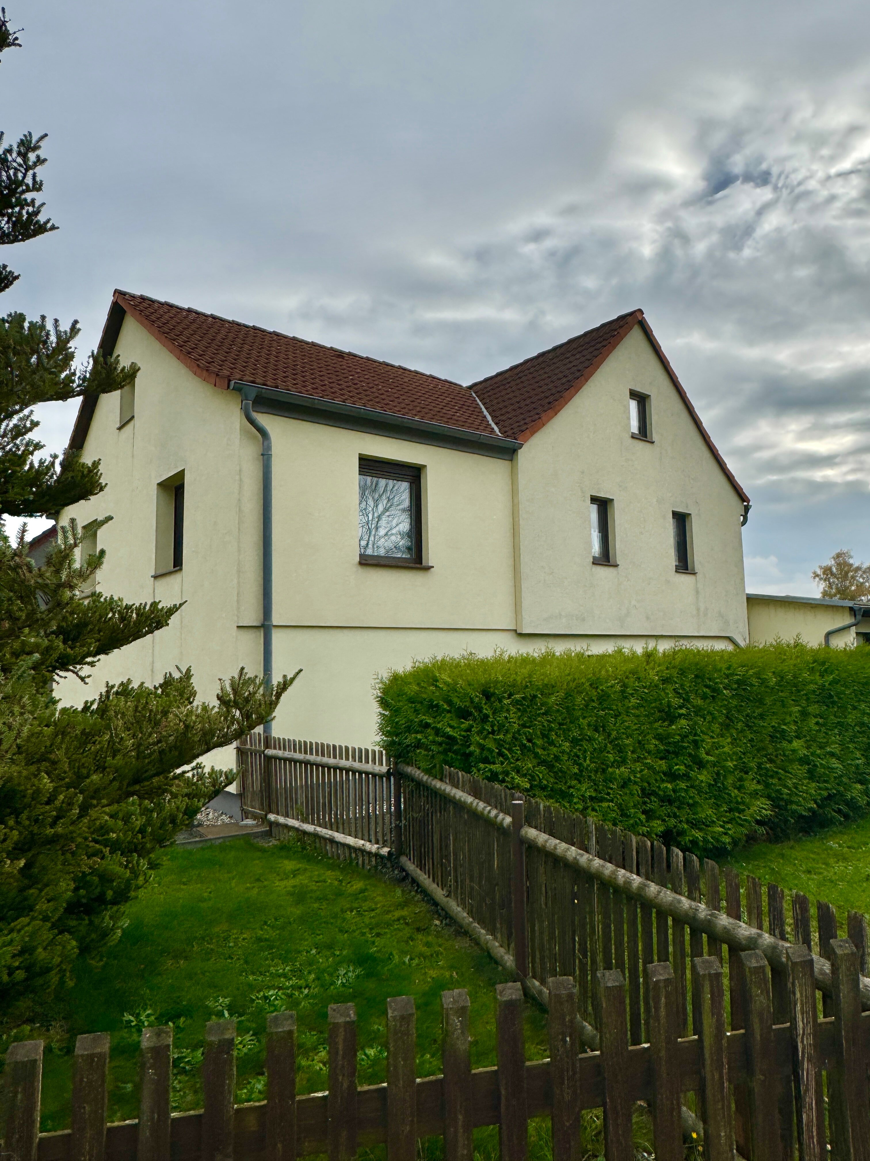 Einfamilienhaus zum Kauf 185.000 € 5 Zimmer 114,3 m²<br/>Wohnfläche 1.062 m²<br/>Grundstück Niederpöllnitz Harth-Pöllnitz 07570