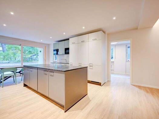 Haus zum Kauf 2.689.000 € 14 Zimmer 265 m² 959 m² Grundstück Bogenhausen München 81677