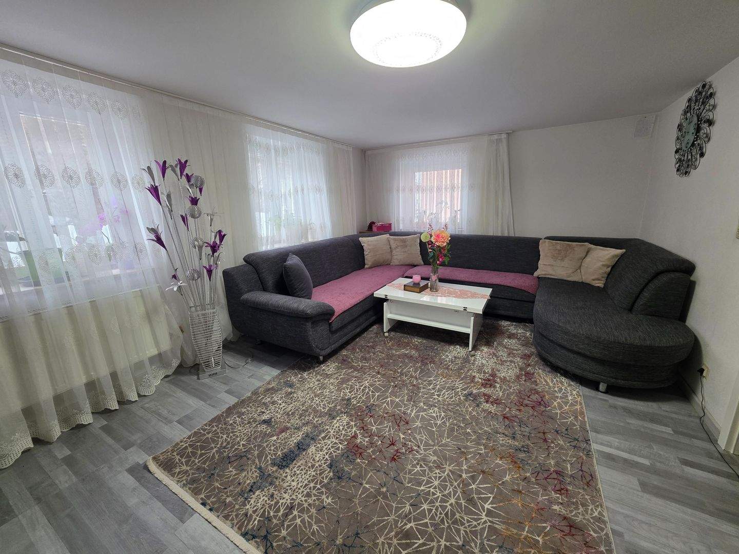 Immobilie in Neumarkt-Sankt Veit - 4-Zimmer-Haus mit Jacuzzi-Wellness & Terrasse - zentral in Neumarkt-St. Veit - Bild 2