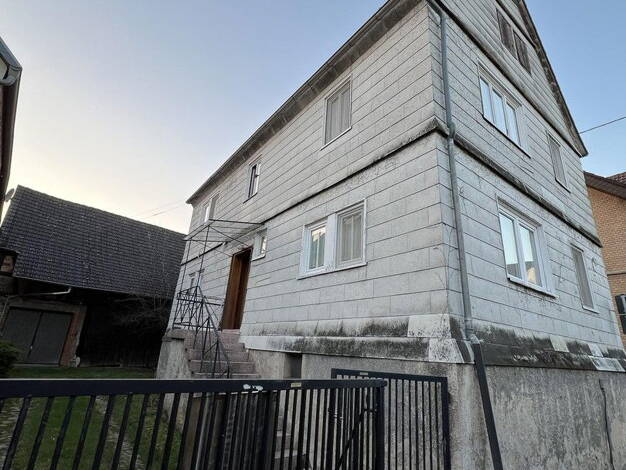 Bauernhaus zum Kauf provisionsfrei 180.000 € 7 Zimmer 130 m² 369 m² Grundstück Eckartshausen Büdingen-Eckartshausen 63654