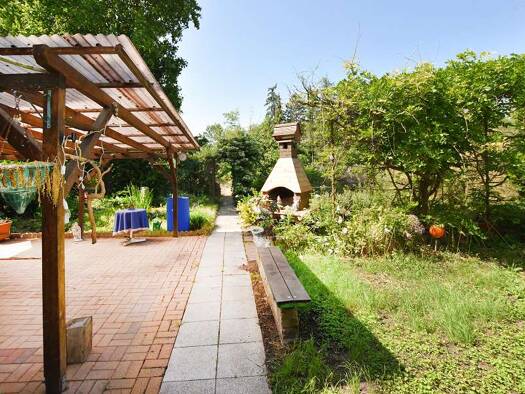 Einfamilienhaus zum Kauf 170.000 € 9 Zimmer 194 m² 650 m² Grundstück Baalberge Bernburg (Saale) 06406