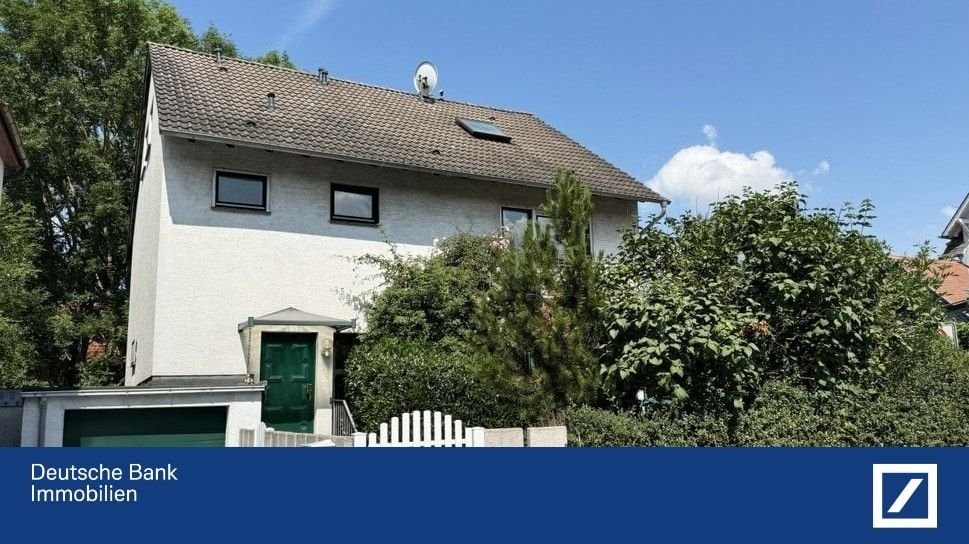 Einfamilienhaus zum Kauf 795.000 € 8 Zimmer 182 m²<br/>Wohnfläche 300 m²<br/>Grundstück Wahlbezirk 29 Bad Homburg 61352