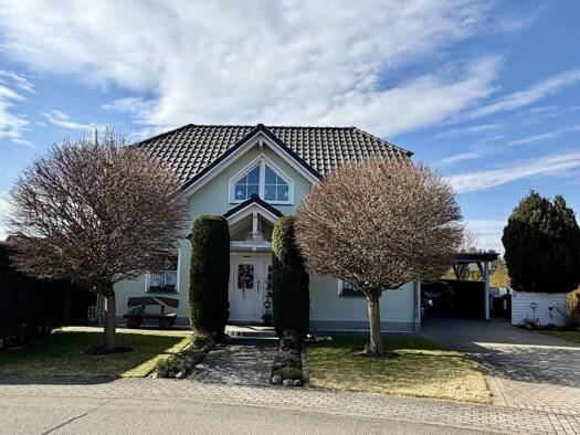 Einfamilienhaus zum Kauf 349.000 € 5 Zimmer 140 m² 640 m² Grundstück Pfirsichweg 21 Jessen Jessen (Elster) 06917