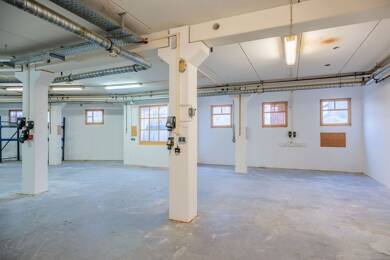Lagerhalle zur Miete 5 € 571 m² Lagerfläche Riedering Riedering 83083