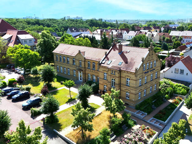 Haus zum Kauf 599.000 € 6 Zimmer 437,6 m² 1.621 m² Grundstück Leipziger Straße 54 Wolfen Bitterfeld-Wolfen/ Wolfen 06766