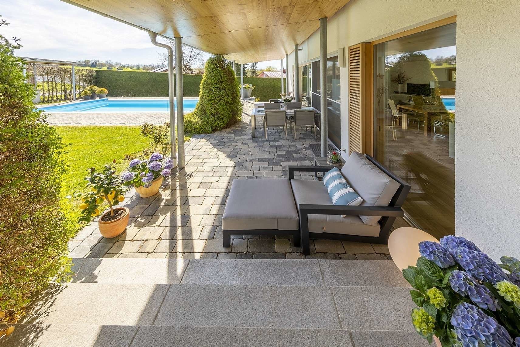 Villa zum Kauf 1.195.000 € 4 Zimmer 255 m²<br/>Wohnfläche 1.939 m²<br/>Grundstück Oberuttlau Haarbach - Oberuttlau 94542