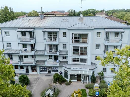 Hotel zum Kauf 2.750.000 € 12 Zimmer 24 Betten 1.700 m² Gastrofläche 1.900 m² Grundstück Bad Füssing Bad Füssing 94072