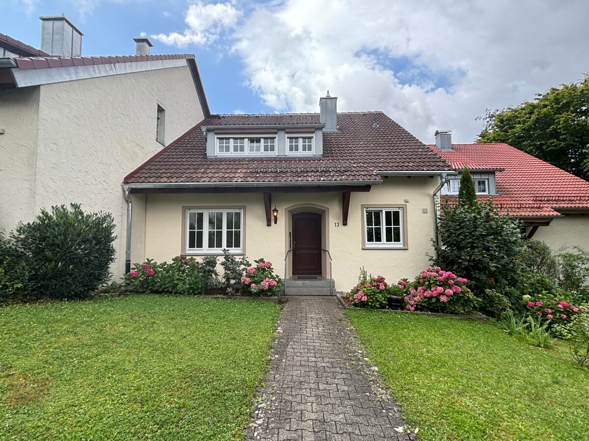 Reihenmittelhaus zur Miete 2.000 € 6 Zimmer 152 m²<br/>Wohnfläche 300 m²<br/>Grundstück Sonnenhübel - Burach Ravensburg 88212