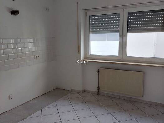 Mehrfamilienhaus zur Miete 850 € 3 Zimmer 106 m² 550 m² Grundstück frei ab 01.04.2026 Roßtal 90574