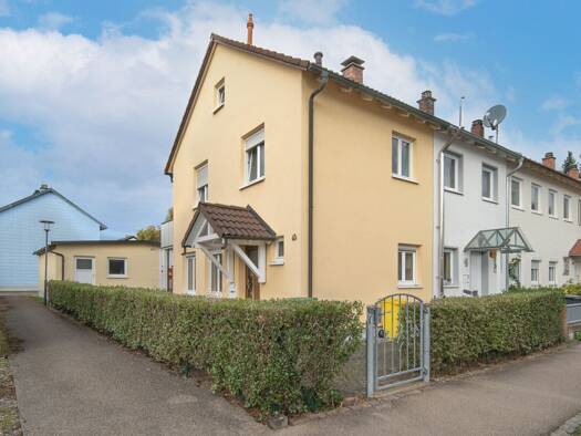 Reihenendhaus zum Kauf 215.000 € 3,5 Zimmer 82 m² 183 m² Grundstück Schwenningen Villingen-Schwenningen 78054