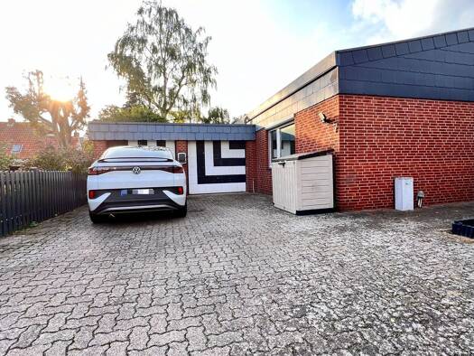 Einfamilienhaus zur Miete 2.000 € 7 Zimmer 180 m² 800 m² Grundstück frei ab 01.01.2027 Krähenwinkel Langenhagen 30855