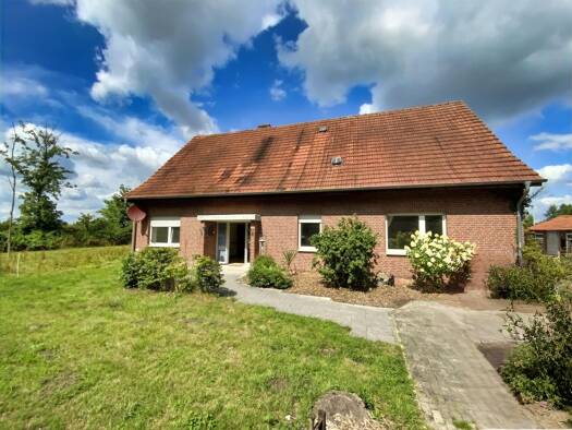 Einfamilienhaus zum Kauf 299.000 € 6 Zimmer 150 m² 7.061 m² Grundstück frei ab 15.04.2026 Ahaus 48683