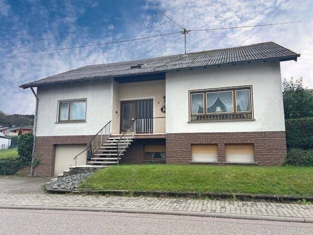 Einfamilienhaus zum Kauf 198.000 € 8 Zimmer 235 m² 1.091 m² Grundstück frei ab sofort Schwarzenbach Nonnweiler 66620