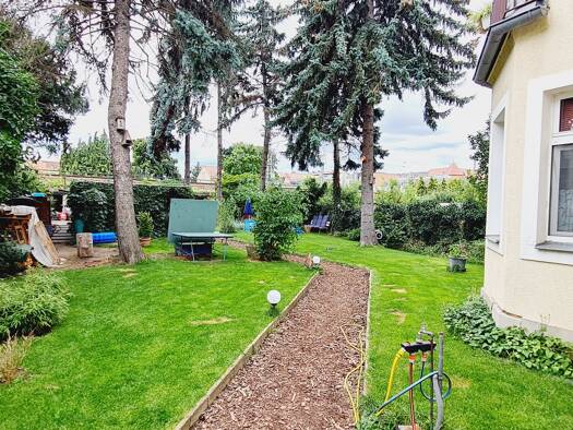 Wohnung zur Miete 340 € 2 Zimmer 42,2 m² 2. Geschoss Meißner Straße 271 Radebeul 01445