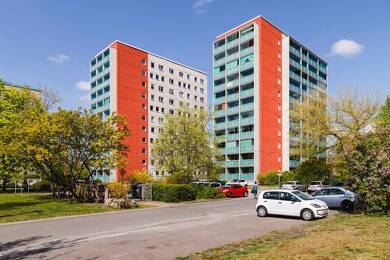 Wohnung zur Miete 514 € 3 Zimmer 73,5 m² 7. Geschoss frei ab 01.08.2025 Kantstraße 2 Sachsendorf Cottbus 03050