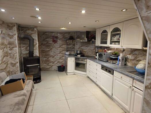 Einfamilienhaus zum Kauf 80.000 € 7 Zimmer 209 m² 20 m² Grundstück Herste Bad Driburg 33014