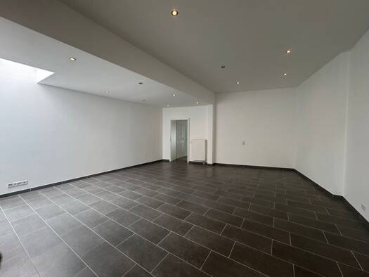 Wohnung zur Miete 900 € 2,5 Zimmer 98 m² Geschoss EG/3 frei ab sofort Bockum Krefeld 47800