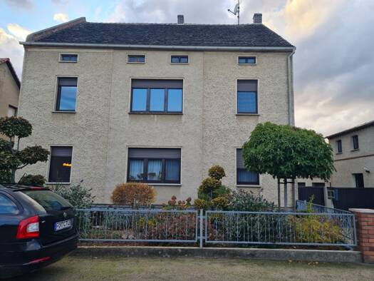 Mehrfamilienhaus zum Kauf 205.000 € 7 Zimmer 210 m² 1.259 m² Grundstück frei ab sofort Forst-Stadt Forst (Lausitz) 03149