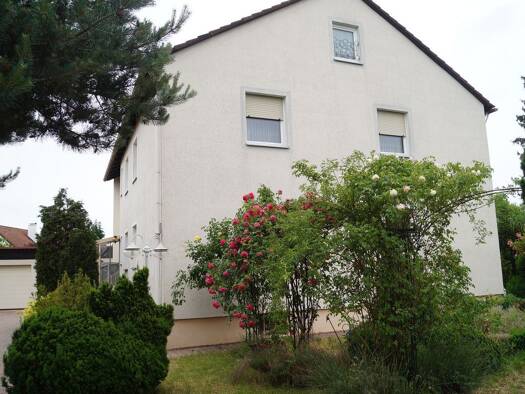 Wohnung zur Miete 950 € 3 Zimmer 103 m² 1. Geschoss frei ab 01.09.2026 Neumarkt Neumarkt in der Oberpfalz 92318