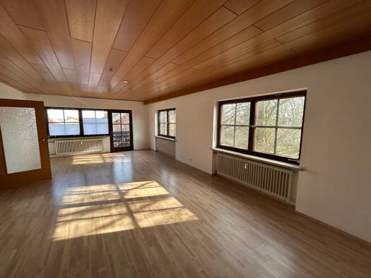 Wohnung zur Miete 490 € 4 Zimmer 133 m² Geschoss -2/3 frei ab sofort Gangkofen 84140