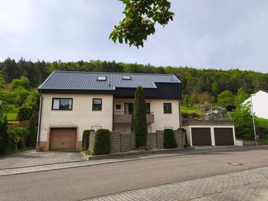Mehrfamilienhaus zum Kauf provisionsfrei 499.000 € 8 Zimmer 225 m² 634 m² Grundstück frei ab sofort Waldring 11 Lauda Lauda-Königshofen 97922