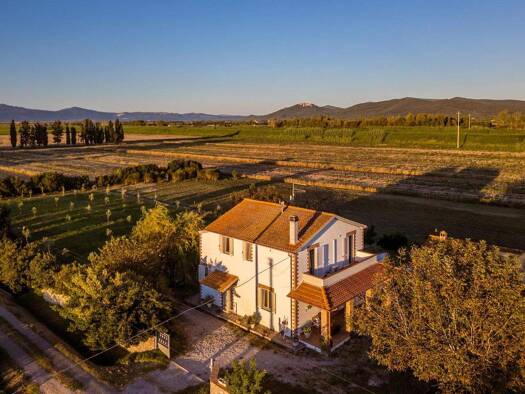 Haus zum Kauf 612.000 € 4 Zimmer 250 m² 7.000 m² Grundstück frei ab sofort Castiglione della Pescaia