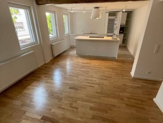 Wohnung zur Miete 1.400 € 3 Zimmer 122 m² Geschoss 1/2 frei ab sofort Groß-Umstadt Groß-Umstadt 64823