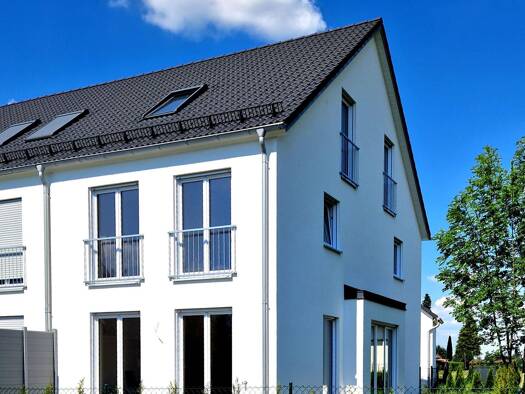 Reihenendhaus zur Miete - Erstbezug 2.240 € 5 Zimmer 143 m² 266 m² Grundstück frei ab 01.09.2026 Adelshofen Adelshofen 82276