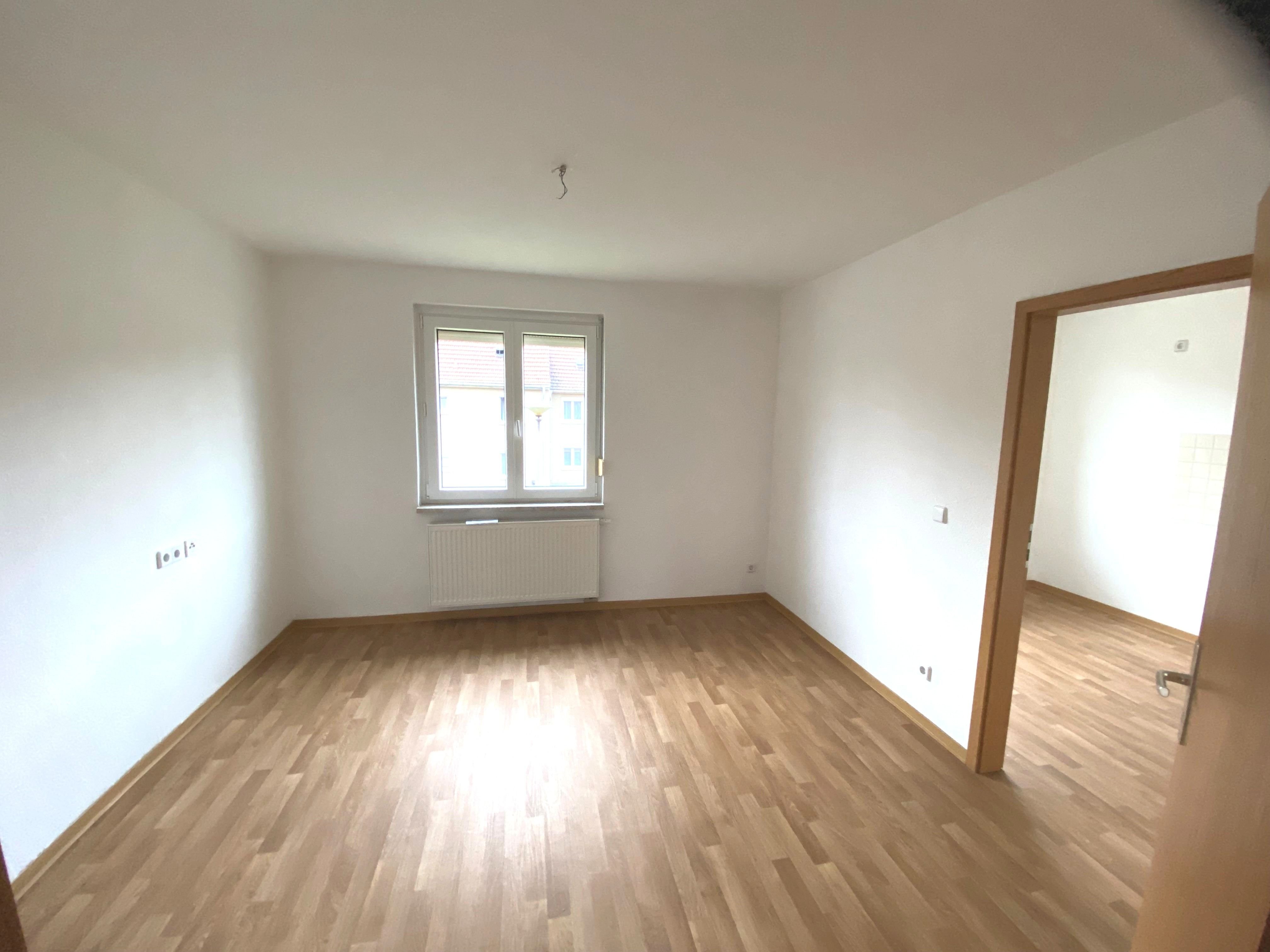 Wohnung zur Miete 270 € 2 Zimmer 41,4 m²<br/>Wohnfläche 1.<br/>Geschoss ab sofort<br/>Verfügbarkeit R.-Luxemburg-Straße 12 Schönebeck Schönebeck (Elbe) 39218