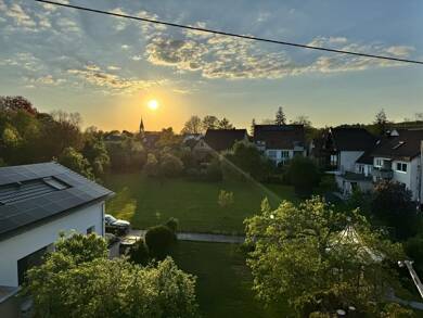 Wohnung zum Kauf 200.000 € 2 Zimmer 57 m² Dachgeschoss, 2. Geschoss frei ab sofort Schlierbacher Str. 25 Kirchheim Kirchheim unter Teck 73230
