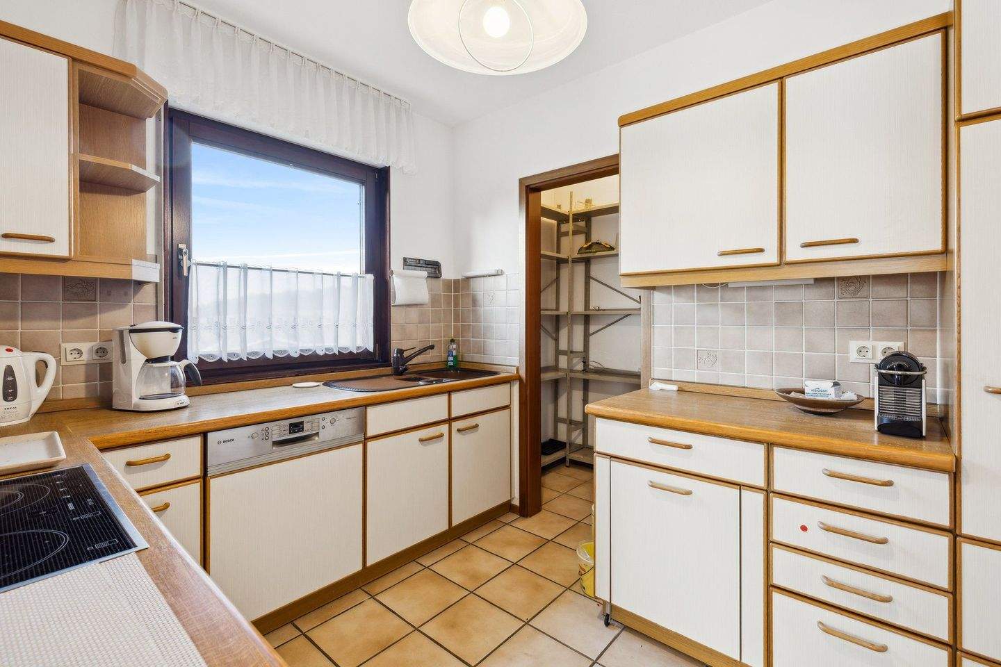 Immobilie in Mücke - Gepflegtes Zweifamilienhaus in absolut ruhiger Lage von Mücke / Ruppertenrod! - Bild 4