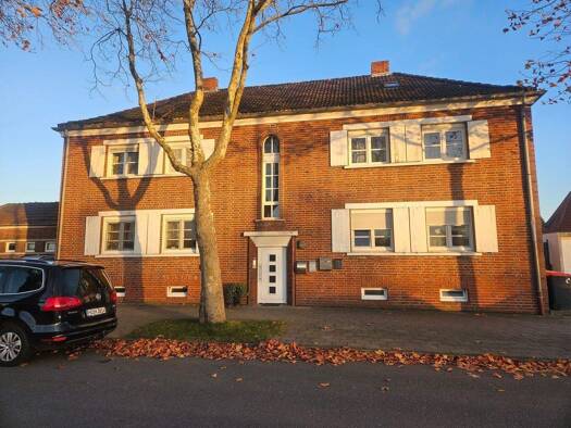 Mehrfamilienhaus zum Kauf 379.000 € 10 Zimmer 250 m² 638 m² Grundstück frei ab sofort Lintfort Kamp-Lintfort 47475