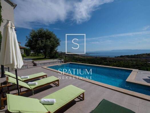 Haus zur Miete 2.000 € 7 Zimmer 200 m² Praputnjak, Bakar Bakar