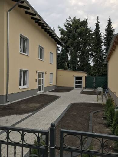 Wohnung zur Miete 990 € 2 Zimmer 56,5 m² Dachgeschoss, 2. Geschoss frei ab sofort Rahnsdorf Berlin 12589