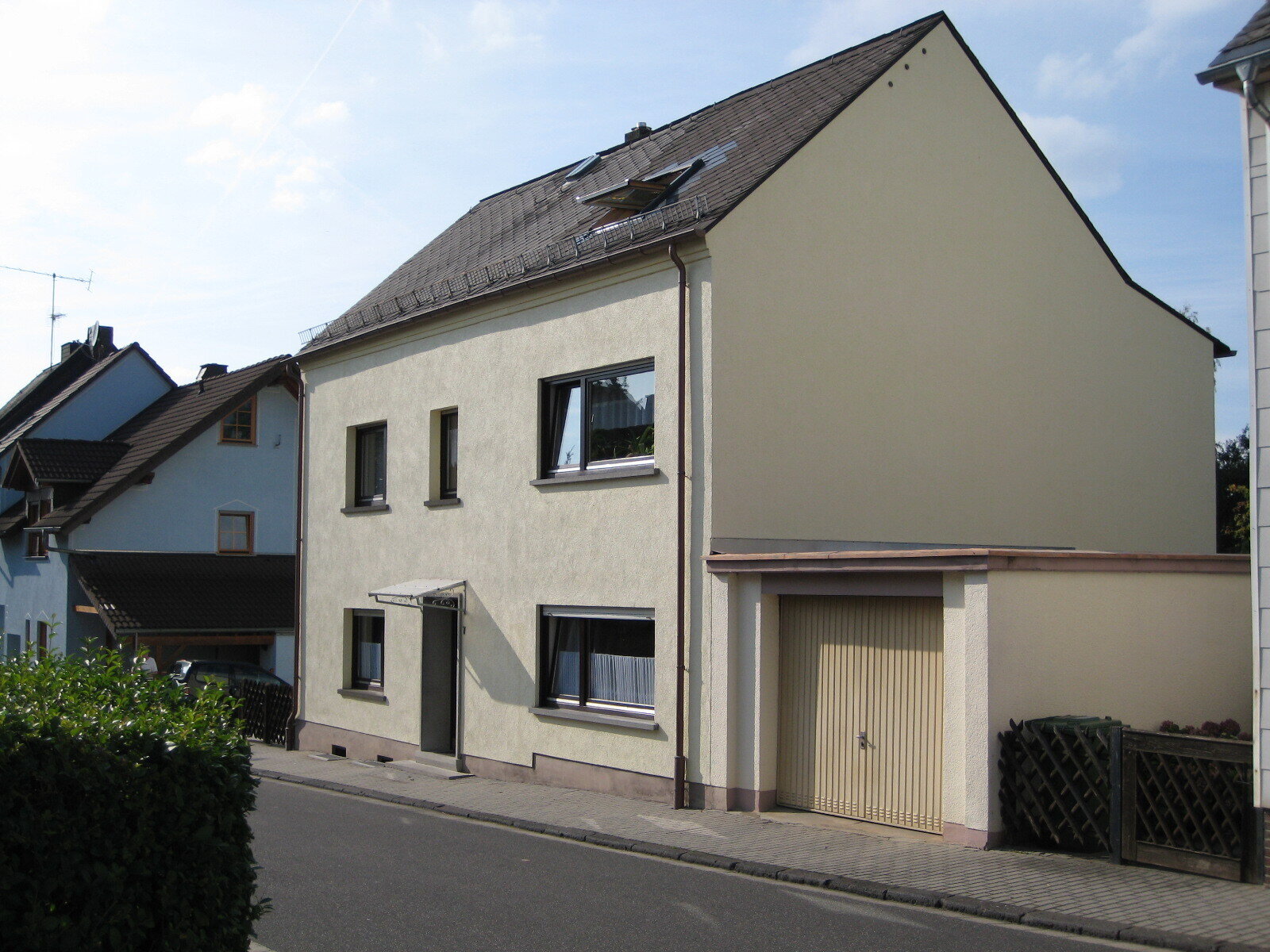 Wohnung zur Miete 525 € 3 Zimmer 85 m²<br/>Wohnfläche 01.11.2024<br/>Verfügbarkeit Weiherstraße 7 Höhr-Grenzhausen 56203