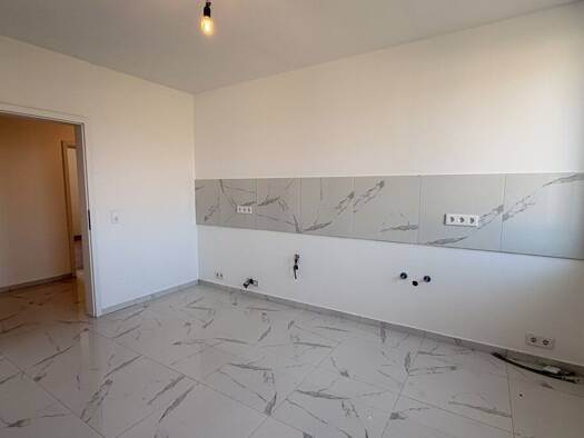 Wohnung zur Miete 800 € 4 Zimmer 79,9 m² 1. Geschoss Witzschersdorf Leuna 06237