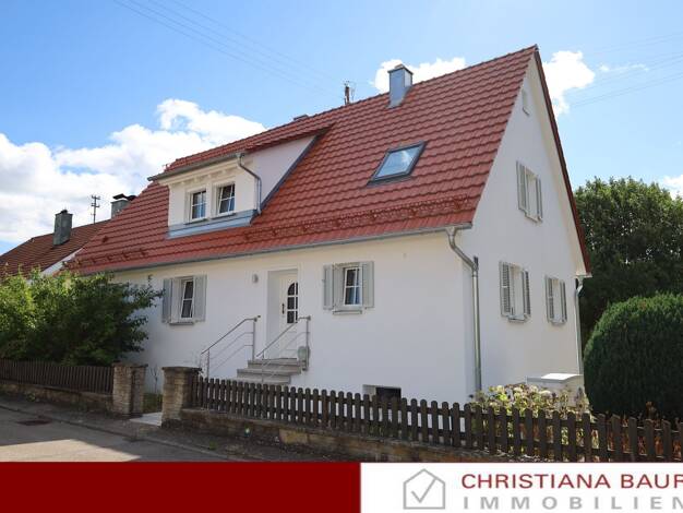 Einfamilienhaus zur Miete 1.350 € 4 Zimmer 145 m² 839 m² Grundstück Engstlatt Balingen 72336