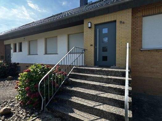 Wohnung zur Miete 785 € 5 Zimmer 108 m² frei ab sofort Steinwedel Lehrte - Arpke 31275