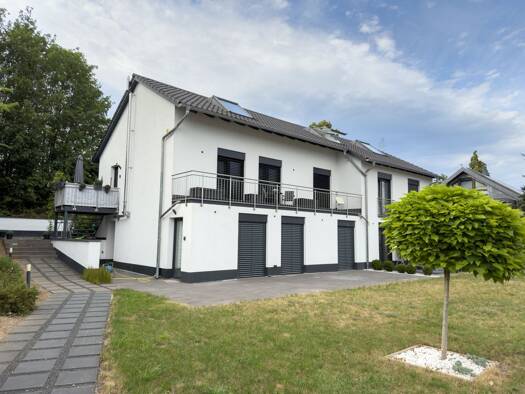 Wohnung zur Miete 790 € 2 Zimmer 73 m² frei ab sofort Dörfles-Esbach 96487